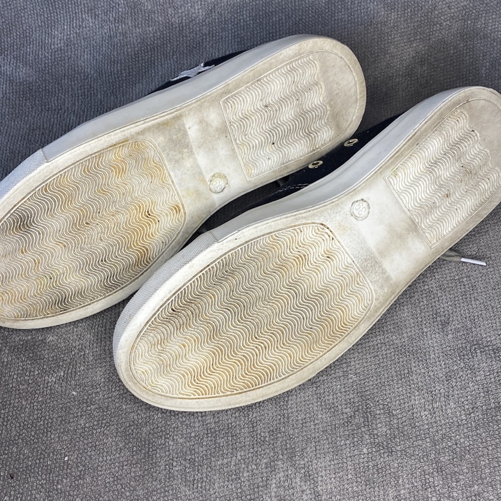 Shoes - Picture 2 of 3